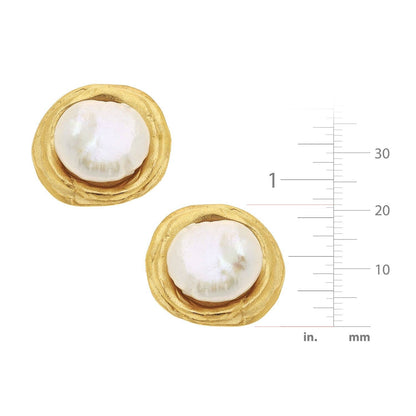Classic Pearl Cab Studs