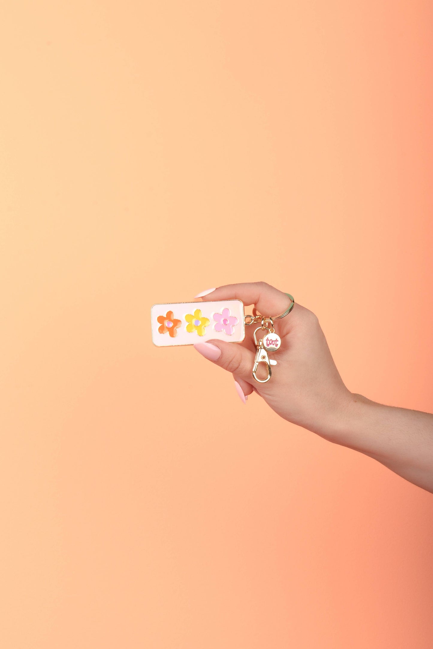 Key Charms: Hot Girls Hit Curbs