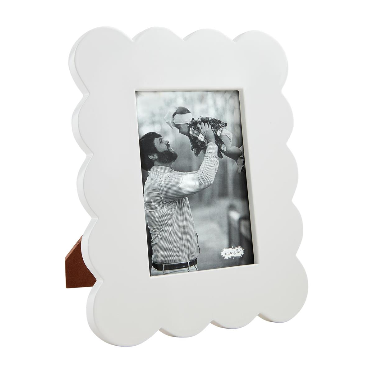 Laquer Scalloped Frame - Large