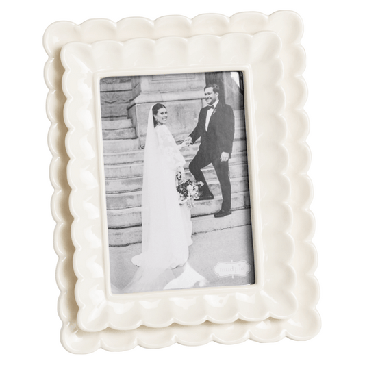 Large Scalloped Frame