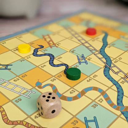 Snakes & Ladders - Pyramid Games