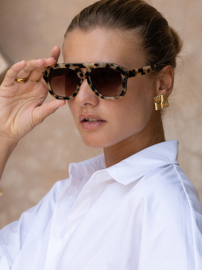 Voyager Aviator Sunglasses  : Milky Tortoise
