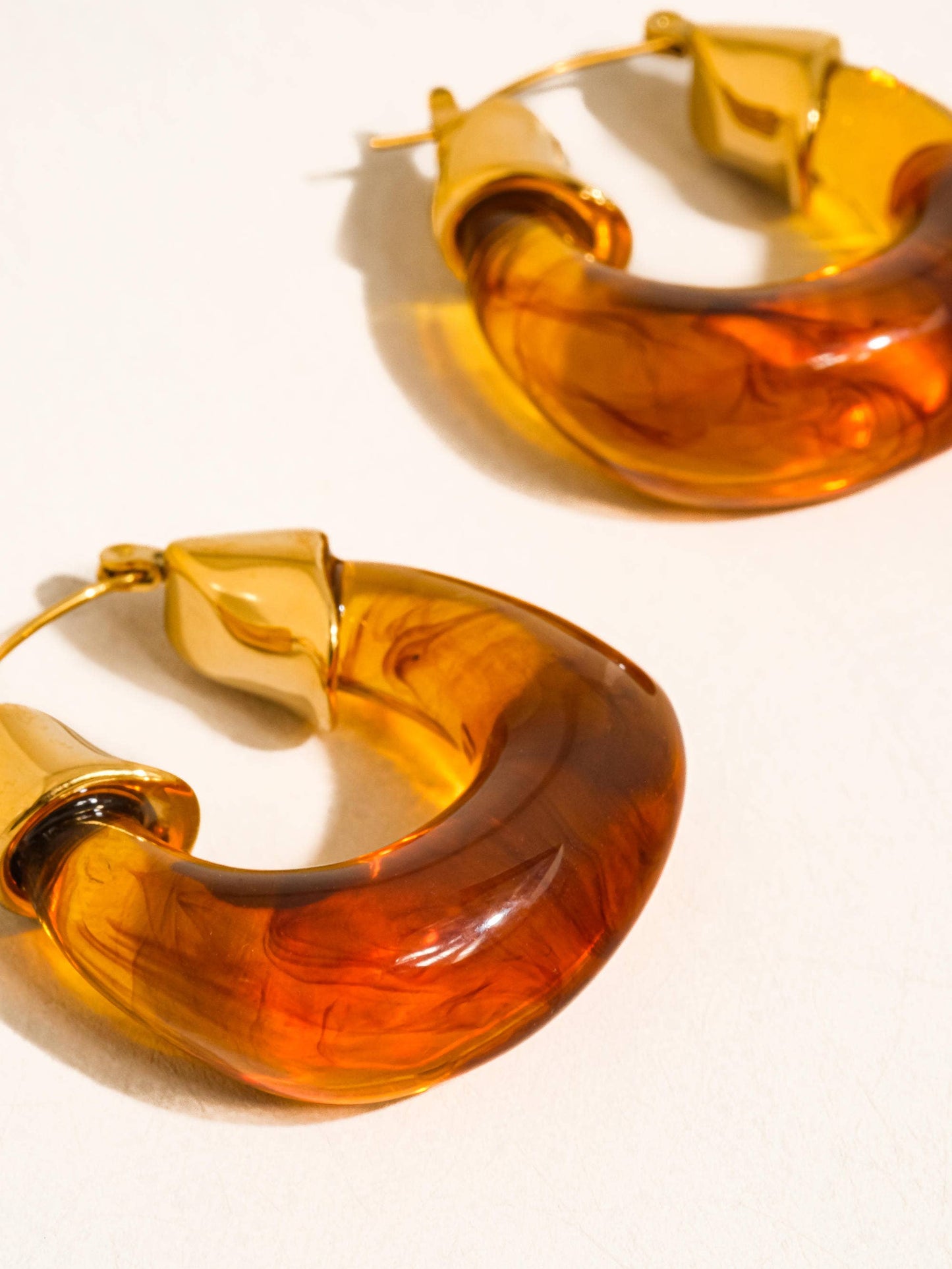 Arlowe 18K Gold Non-Tarnish Resin Hoop Earrings: Black