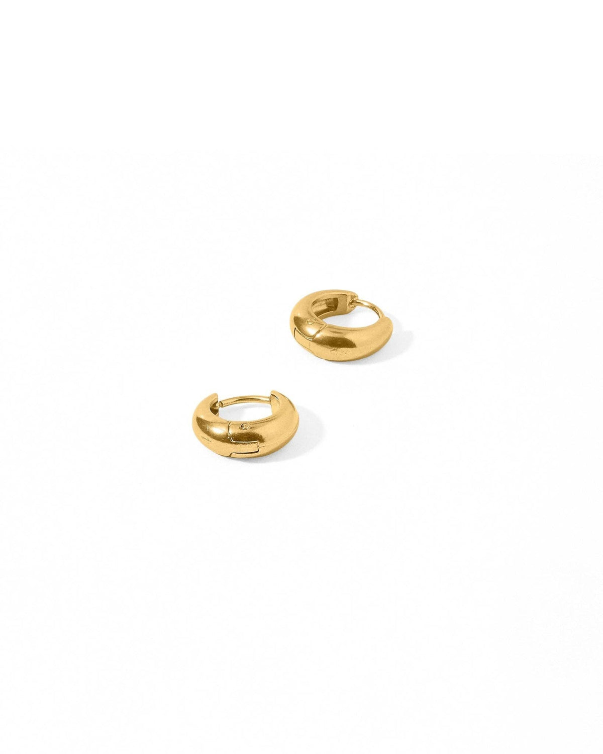 Huggie Earrings - Sunday Hoop Gold 8mm