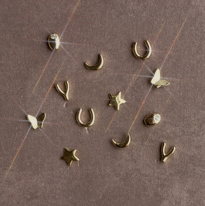 PETITE OLIVE STUDS: SILVER